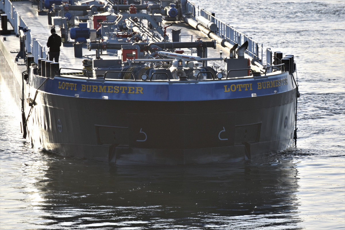 2022.02.26a WAN Burmester Lotti (1940x1293)