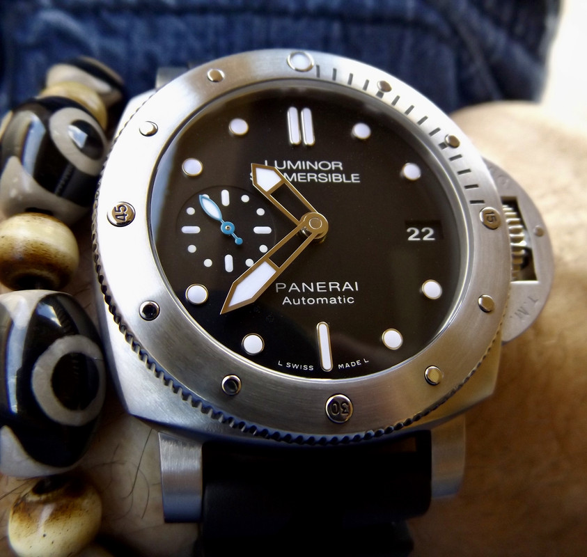 PAM 973 (682 discontinued) - The Dive Watch Connection