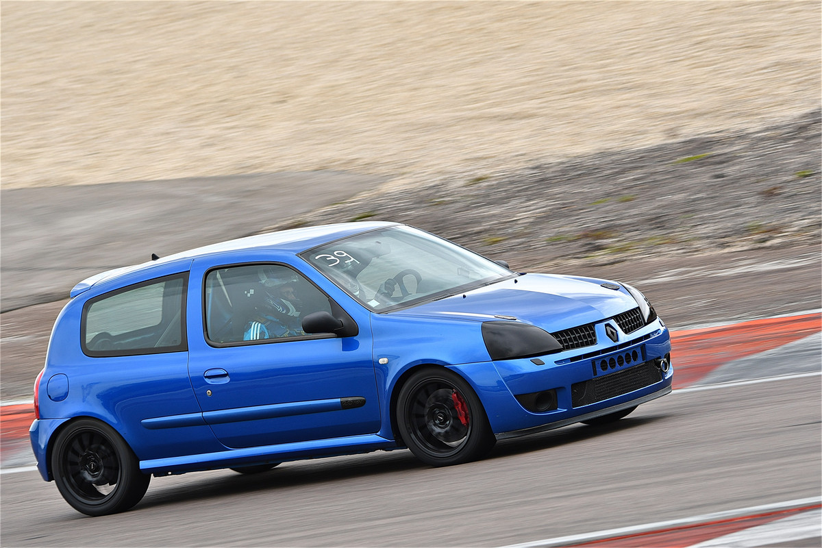 0556672D-AA58-4963-929C-4AC54631040D