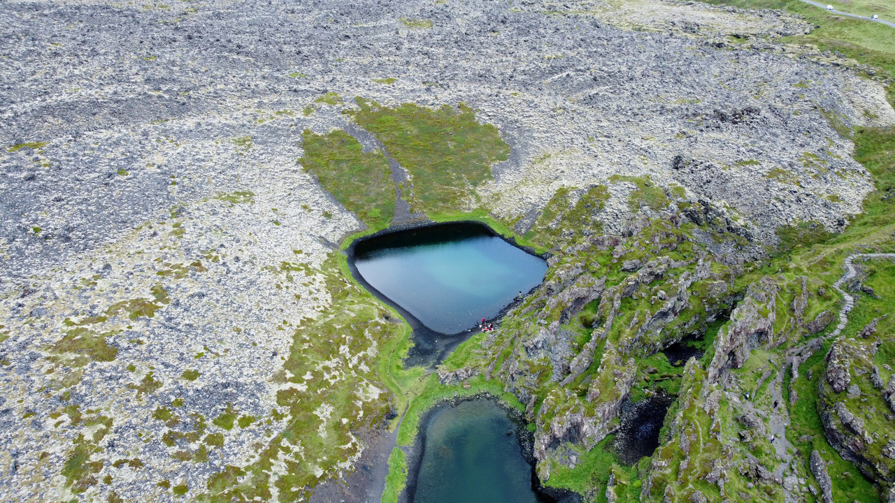 Oeste y centro: Arena y ceniza - Iceland, Las fuerzas de la naturaleza (2021) (15)