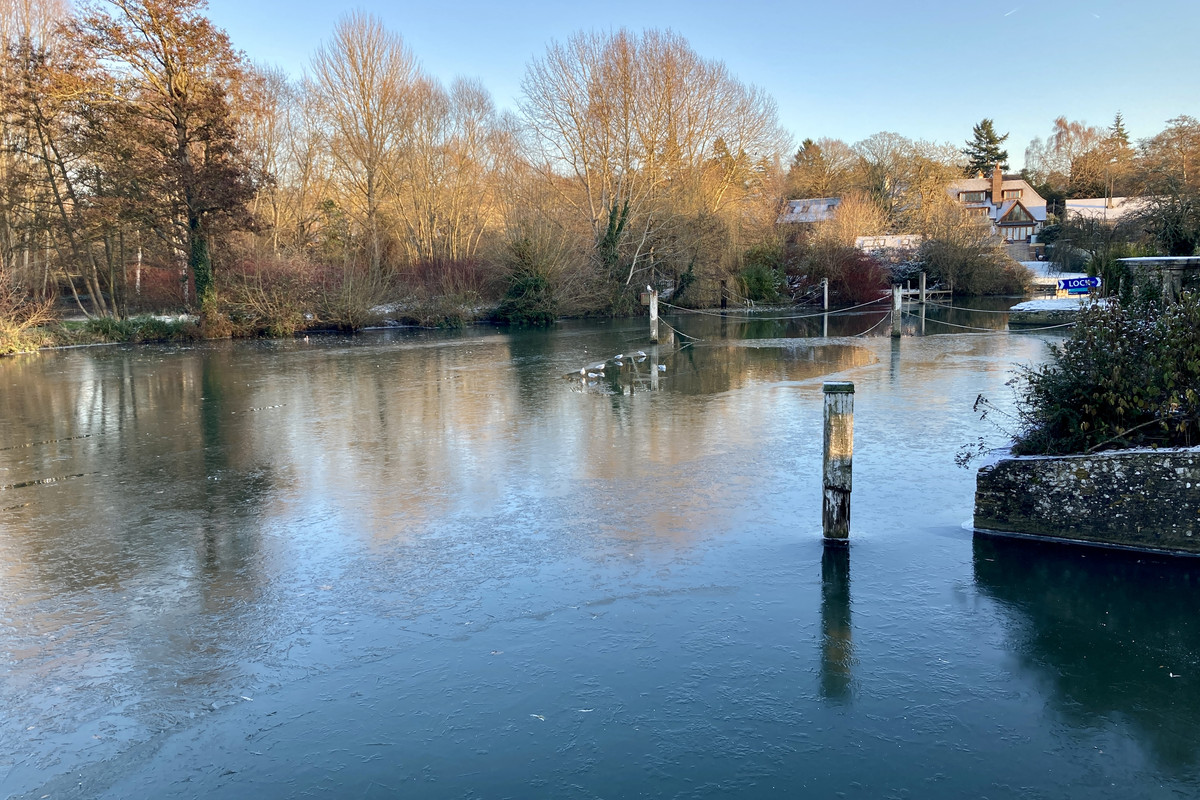 15AC2A3E-5F63-47B4-A3F2-8D75659540E7