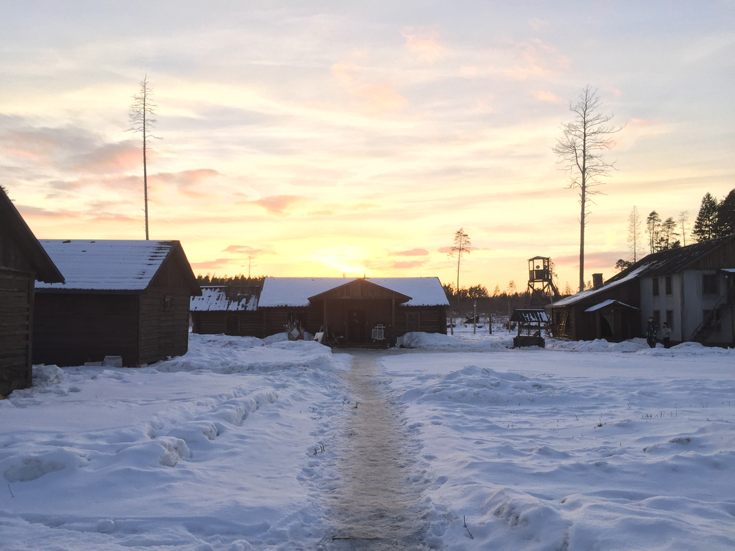 CCCFF34B-BD84-4D1E-B840-3C135BA7F402