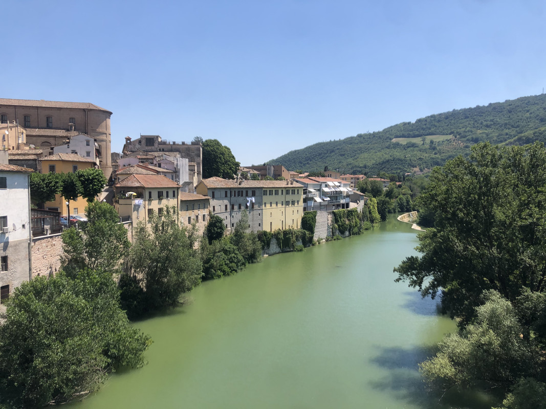 A6F08ED9-DBC0-4CA3-B5DC-FFFFD52D87A0