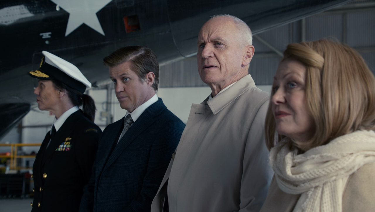 Secret.City.S01E06.The.Light.On.The.Hill.1080p.NF.WEB-DL.AAC.5.1