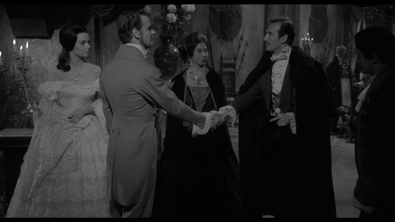 mpv-shot_Danza.Macabra.Castle.of.Blood.1964.2160p.UHD.BDREMUX.HDR.HEVC.-Нечипорук_00_54_48_0012