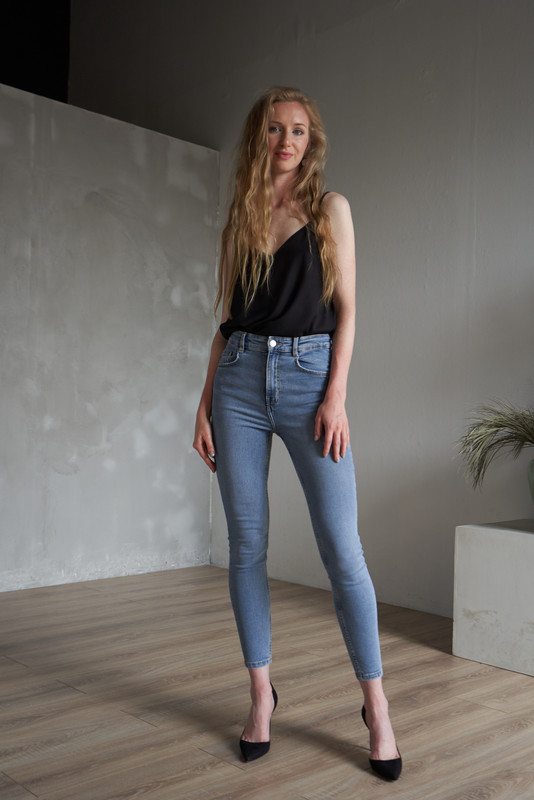 5911F52B-8246-4A1E-B01D-876E36C90797