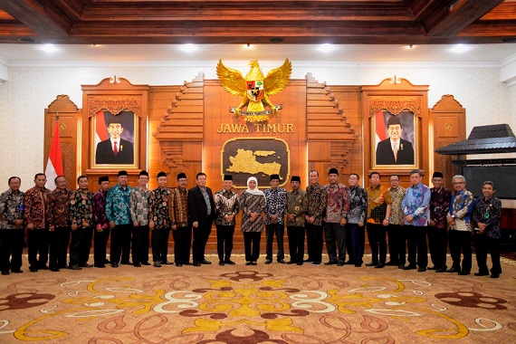 Gubernur Khofifah Ajak FKUB Bangun Kehidupan Yang Harmoni Intern Dan Antar Umat Beragama Melalui Dialog Dan Silaturrahim