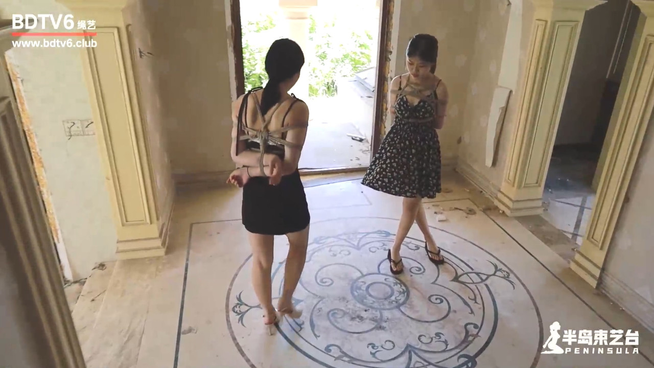 半岛束艺 空姐废弃工地股绳联阴~小晚 佐伊.mp4_20210616_130057.525