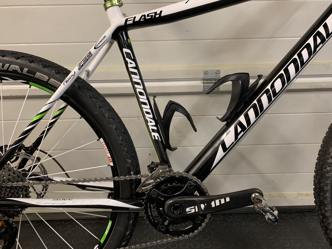 AE23CF5D-2AFC-4292-9578-5EA9603E8FCE