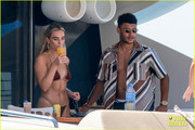perrie-edwards-alex-oxlade-chamberlain-august-2020-19