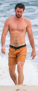 Liam-Hemsworth-superficial-guys-60