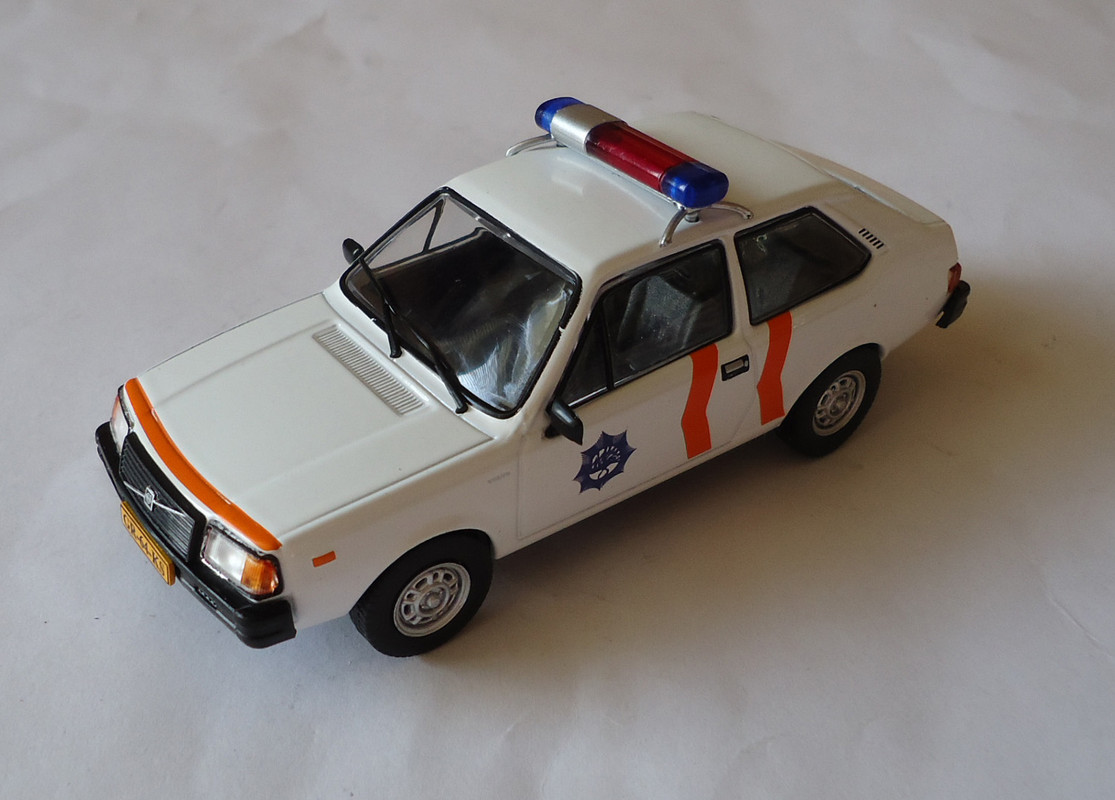 Volvo-343DL Police