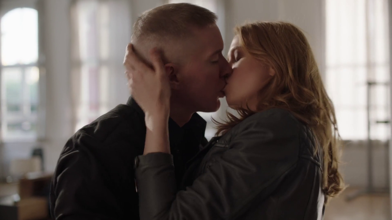 vlcsnap-2025-04-15-21h09m38s114