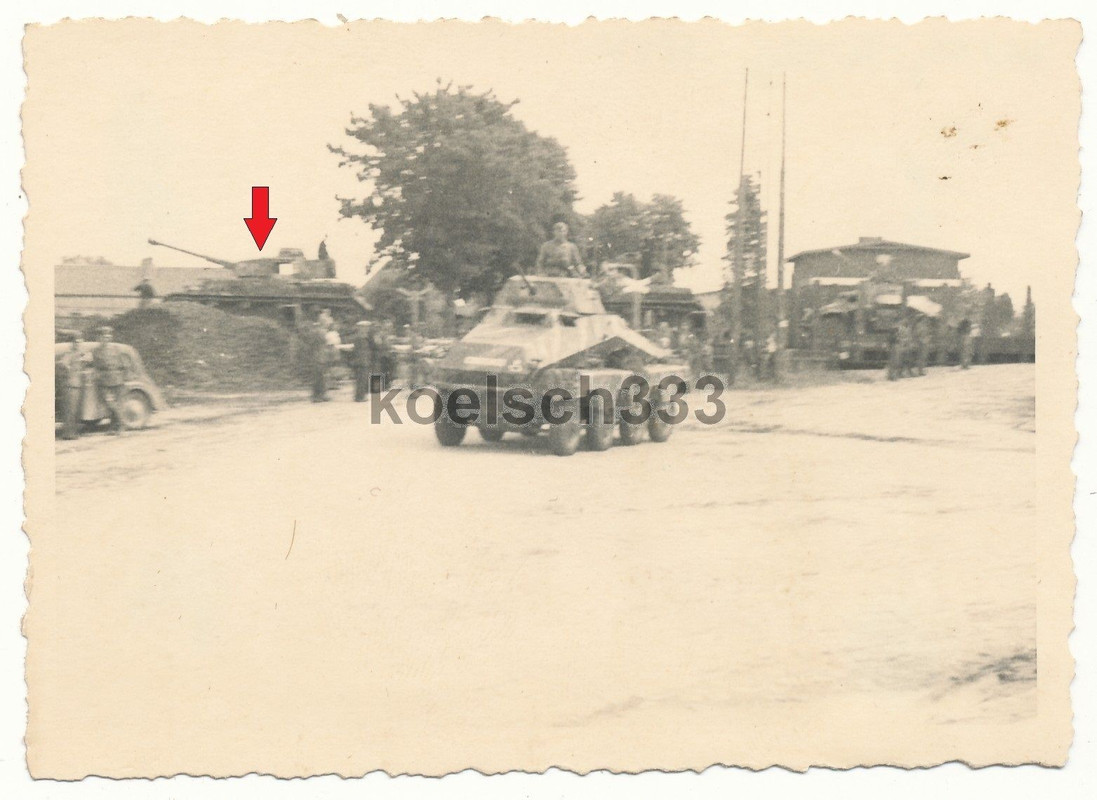 1944 Bahnhof 256. ID Panzer IV 8 Rad Panzerspähw