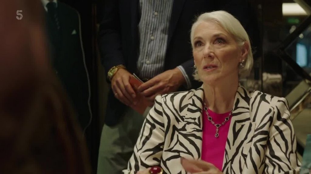 [Image: g8i80bstnf3e.jpg]