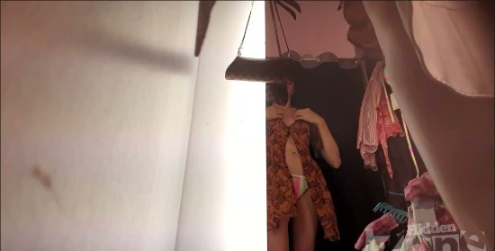 [Image: Voyeur54085110322.jpg]