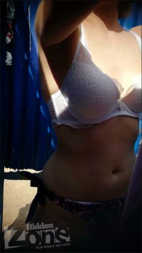 [Image: Voyeur13135083132.jpg]