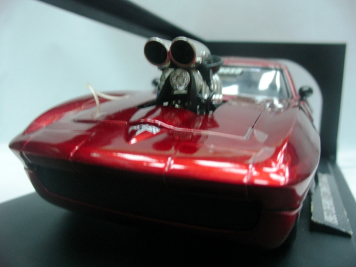 WOW EXTREMELY RARE Chevrolet Corvette Sting Ray 1963 Red met w// Blower 1:18 Jada