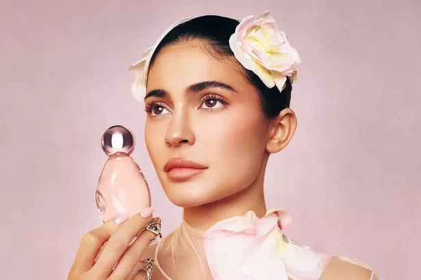 Glow and Grow: Elevating the Beauty Customer Experience for Lasting Loyalty  