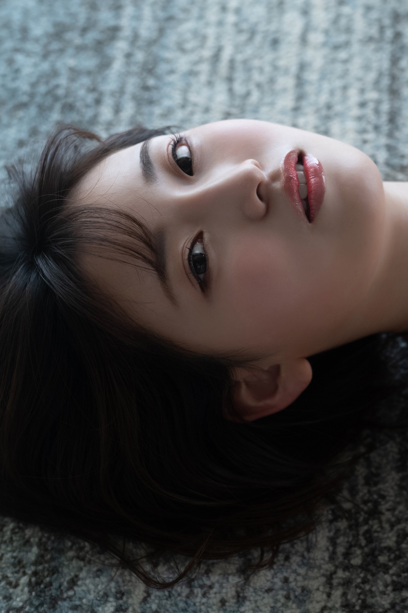斎藤愛莉 NO.002「見つめて、触れて。」 25
