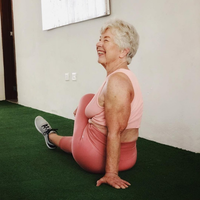 joan-macdonald-grandma-lost-weight-thanks-smartphone-12-1024x102
