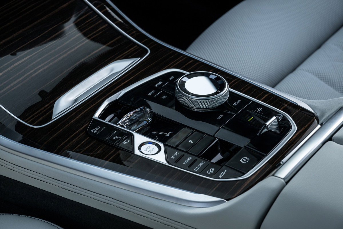 P90489818_highRes_the-new-bmw-x5-xdriv