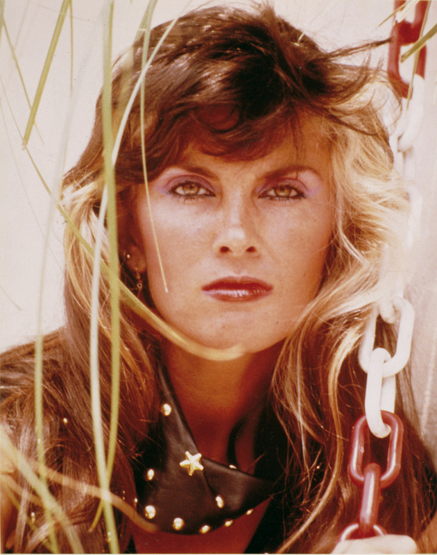 Caroline_Munro_b78