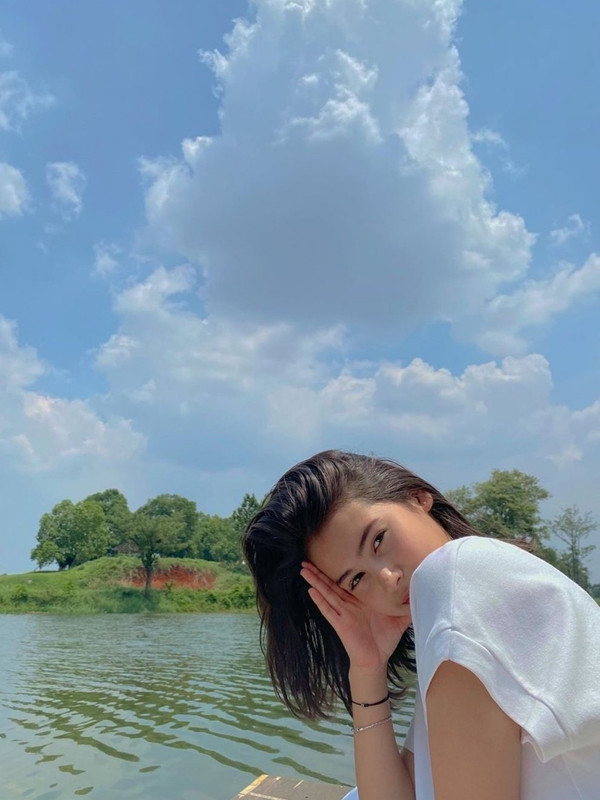 𝐞𝐱𝐢𝐬𝐭 𝐚𝐬 𝐢 𝐚𝐦, 𝐭𝐡𝐚𝐭 𝐢𝐬 𝐞𝐧𝐨𝐮𝐠𝐡.