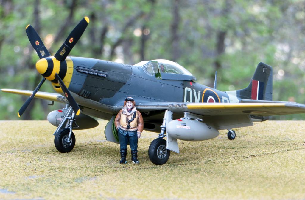 Roden 1/48. мустанг самолет с ракетами. An 48 n 1. Hk models mitchell b-25j. B-25d mitchell mitch witch.