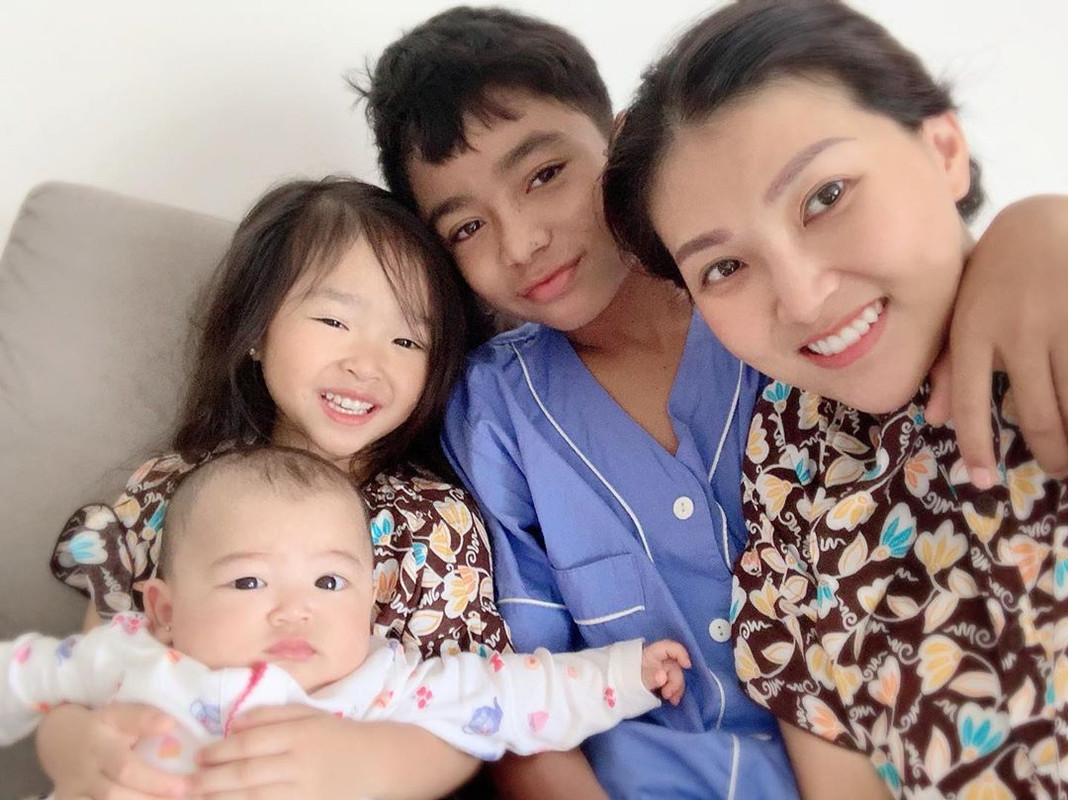 Sarwendah, Betrand Peto, Thalia dan Thania