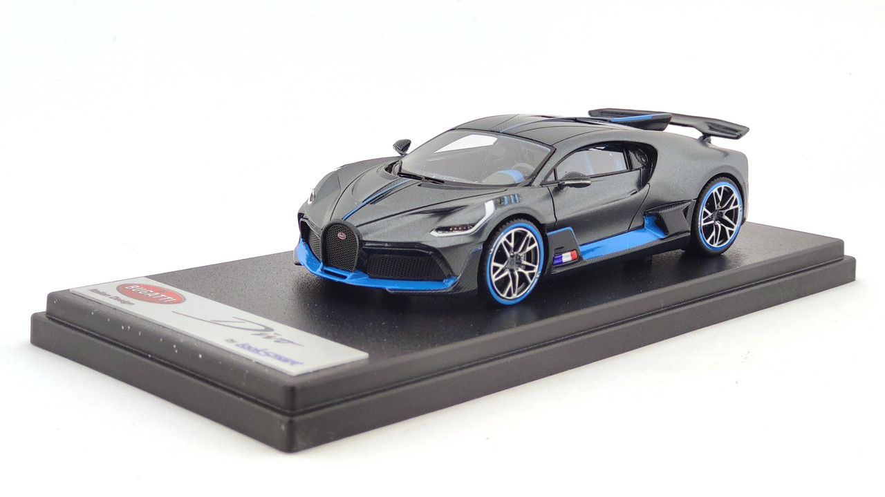 Bugatti Divo grey-blue LookSmart (1)