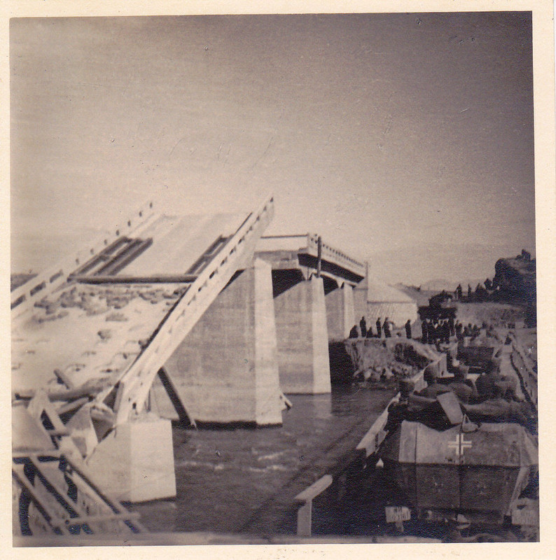 FOTO - Gesprengte Brücke über den SOLAMVRIAS 194