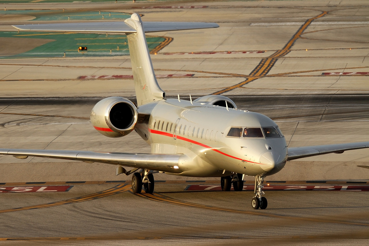 143_BD-700-1A10_9H-VJY_VistaJet