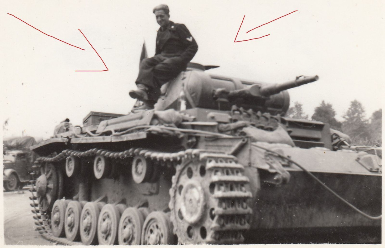 Foto Soldat Panzer Tank Rußland Dorf Einsatz Kam