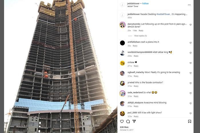 Pekerjaan telah dimulai lagi di Menara Jeddah Arab Saudi, yang juga dikenal sebagai Kingdom Tower. Menara tersebut digadang bakal menggeser gelar gedung tertinggi di dunia yang kini dipegang oleh Burj Khalifa.
