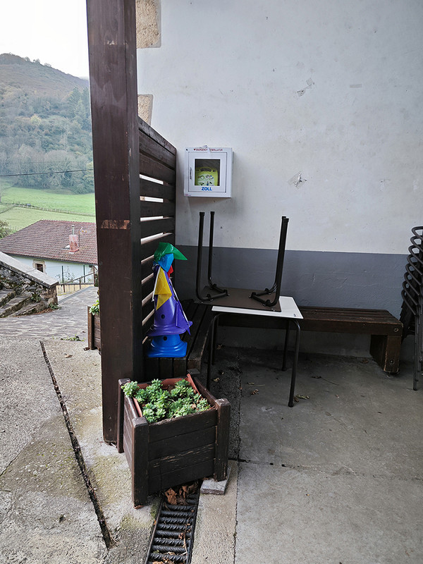 52-Peligro-Obstrucción-Desfibrilador-Almacenamiento ilegal-02