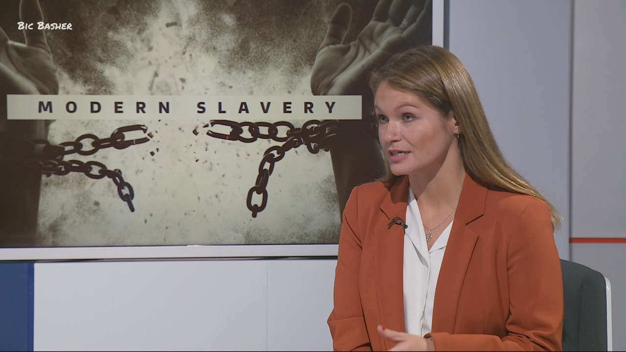 09.23 - 18.00.00 - ITV News West Country. Breaking news and current s....ts_snapshot_12.04.348