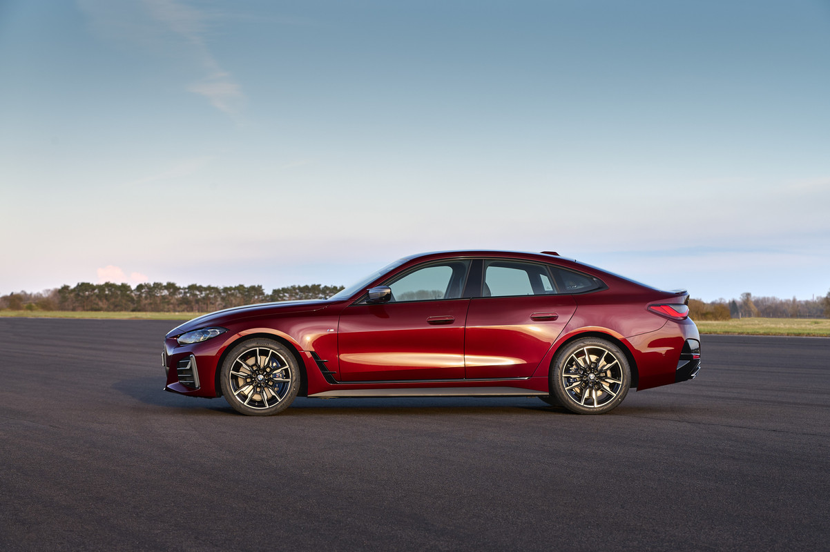 P90424651_highRes_the-all-new-bmw-m440