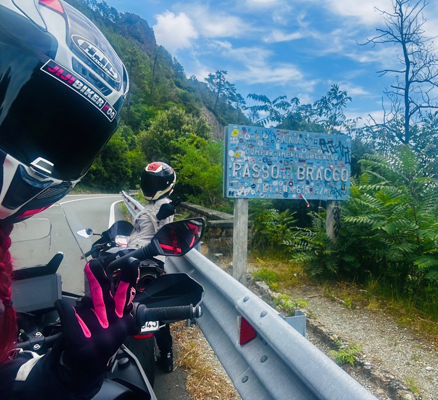 F5DD8AFD-0894-4249-8961-EBA6B49D43F1