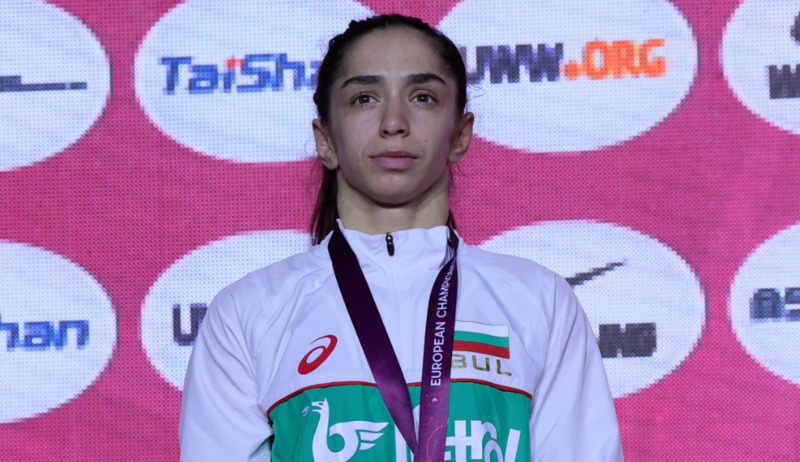 Миглена Селишка се окичи със сребро