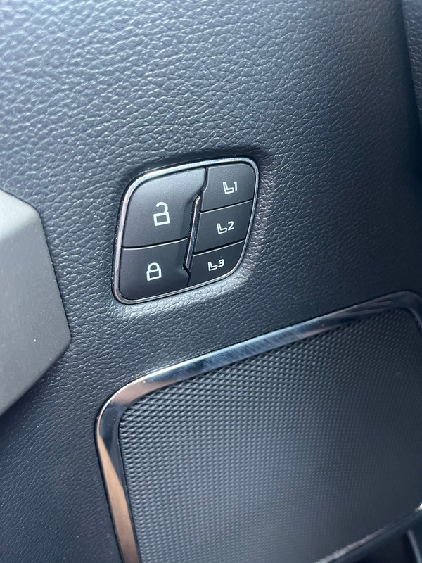 Vehicle thumbnail 20