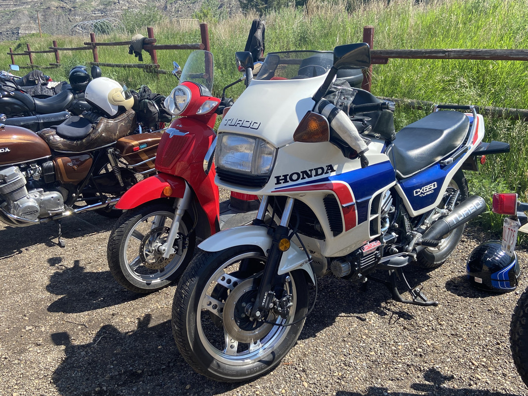 592B1765-278F-44FF-8BFF-DA76C15AA80D