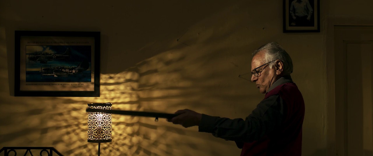 White-Rose-2024-WEBRip-Hindi-English-1080p-x264-AVC-AAC-5-1-ESub-mkv-0004