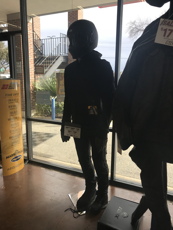 D87ACB31-0618-4484-B6EF-BE985CA389EB