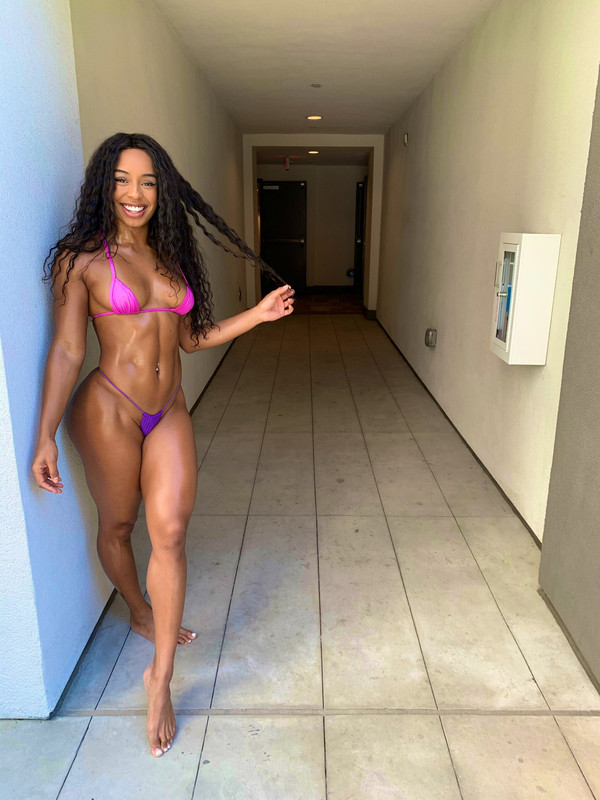 [Image: EWUl-d-UEAIr-N-O.jpg]