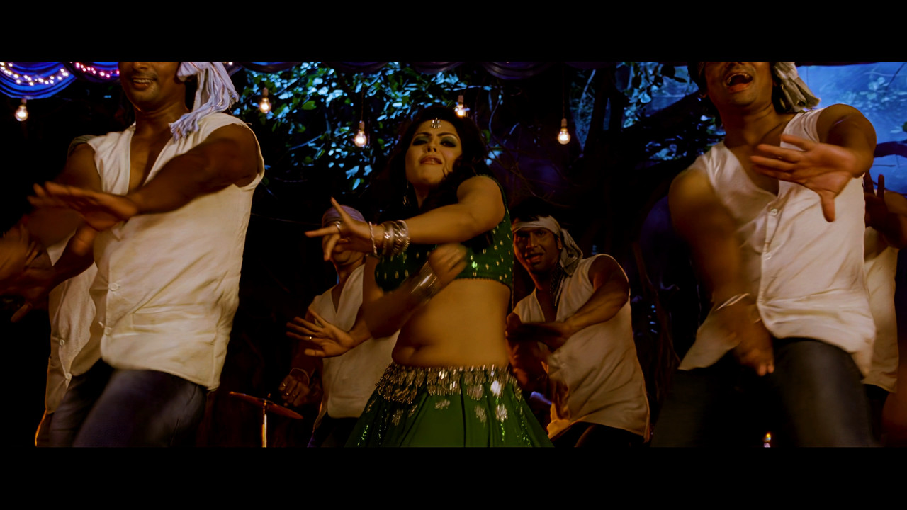 Tamanna Hot Song 03 From Himmatwala Taki O Taki 4K (Best Quality).mp4_snapshot_00.02_[2021.04.05_13.