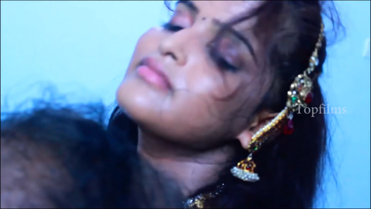 kamakshi Rani Spicy Aged Aunty Romance With Boy __ Latest Spicy Short Film __ (1).mp4_snapshot_04.55