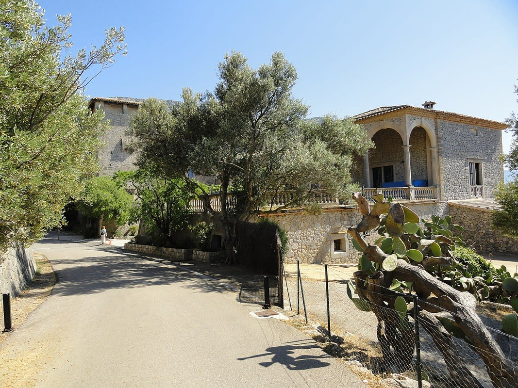 island-of-mallorca-son-marroigwhat-a-setting Поместье Сон Марройч