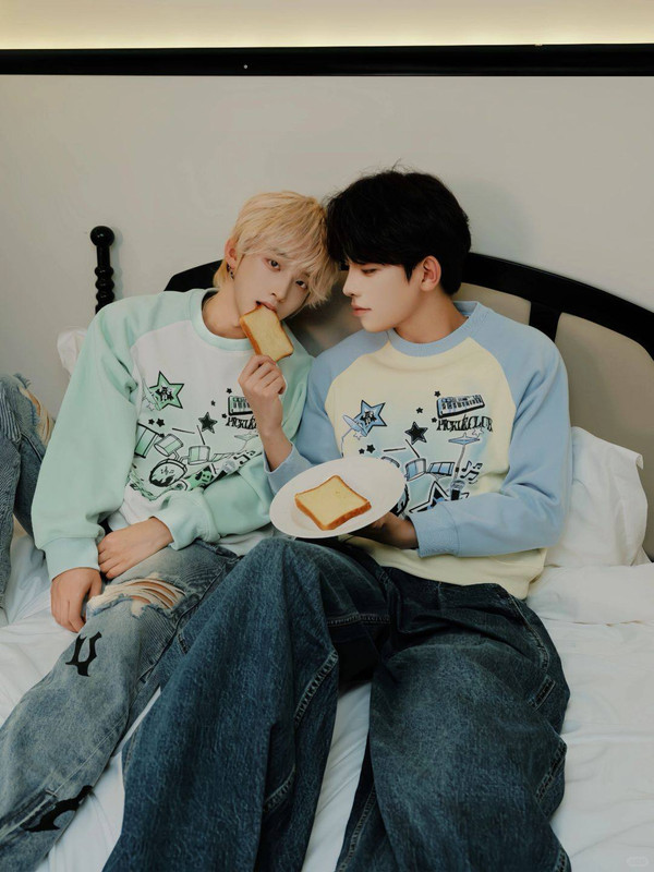 Take-my-hand-take-my-whole-life-too-4