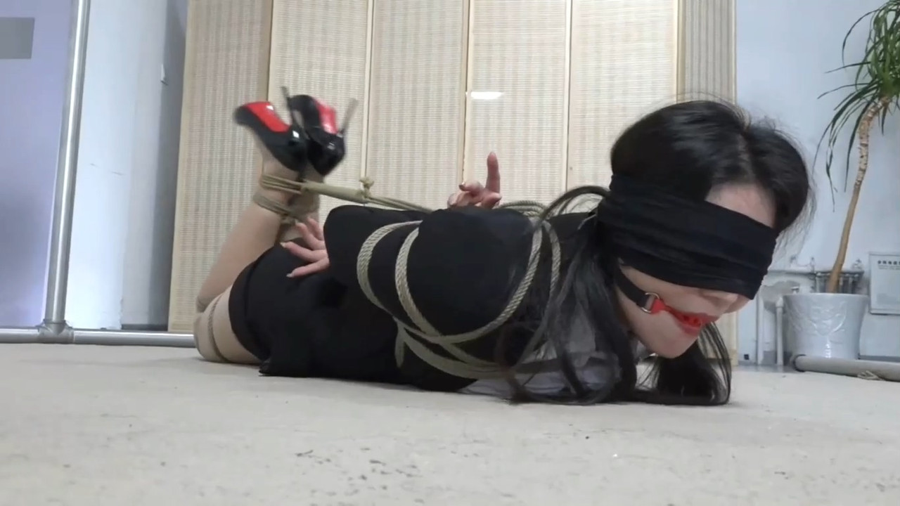 逍遥 欧阳乐和他的妈妈之舞会惊魂.mp4_20231011_094349.394